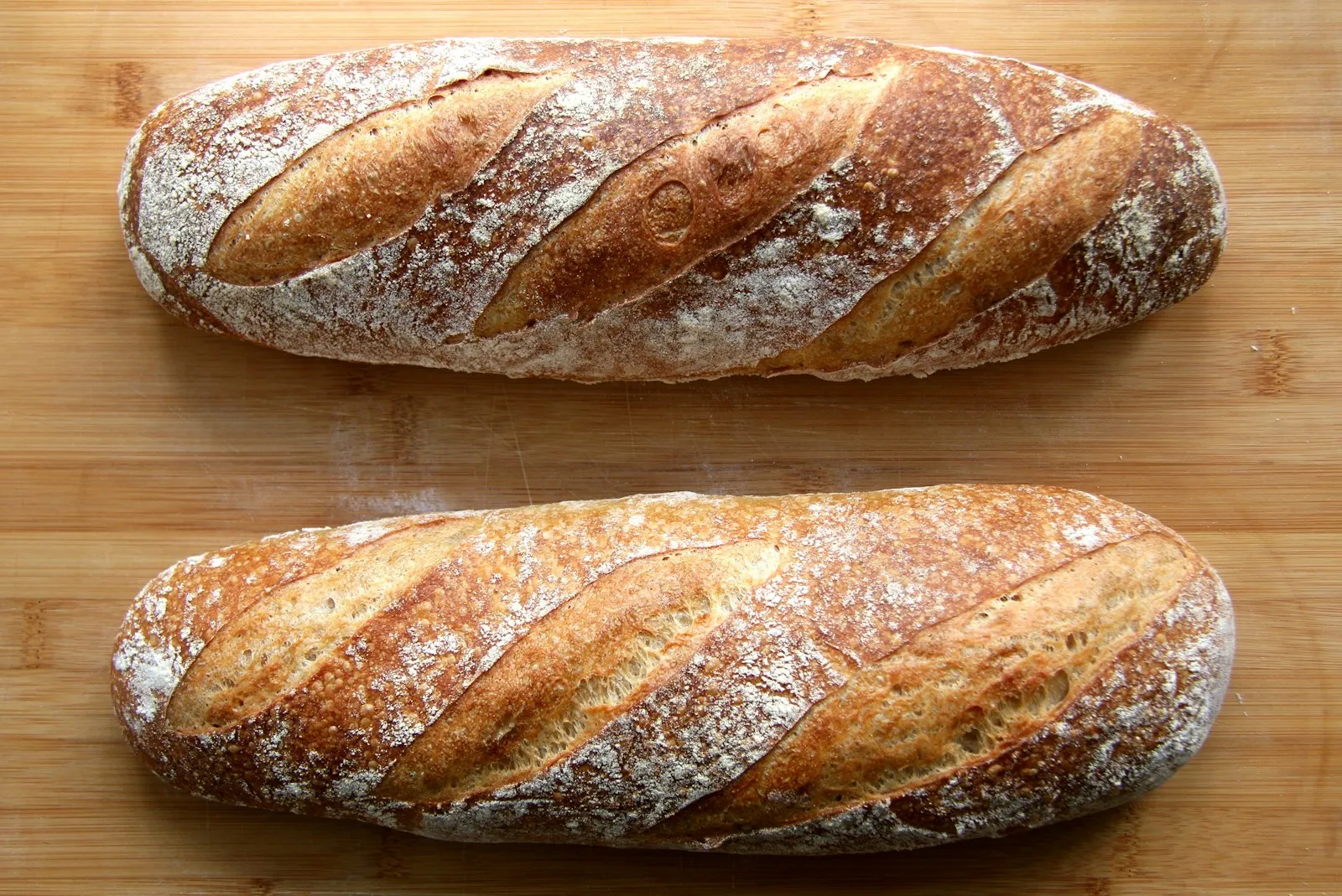 Perché il pane diventa duro: la scienza in cucina