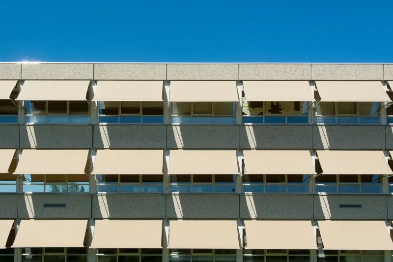 Come scegliere la tenda da sole per il terrazzo: guida pratica