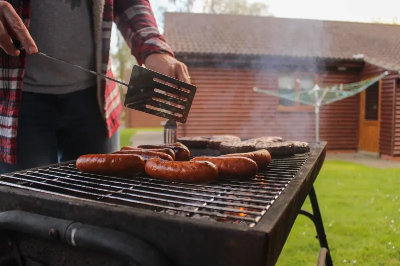 Come pulire il barbecue e sceglierlo bene: guida completa